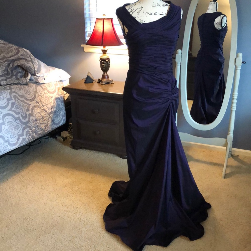 Adrianna Papell Rich Dark purple evening dress 6